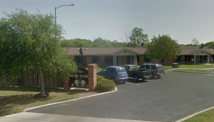 Regal Village in San Antonio, TX - Building Photo