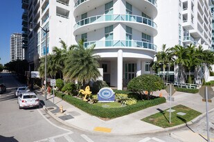 1800 Club in Miami, FL - Building Photo