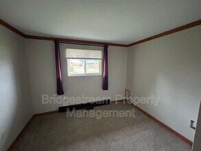 2700 Sutton Ave in Dayton, OH - Foto de edificio - Building Photo