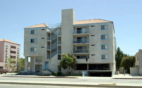 1320 Venice Blvd in Venice, CA - Building Photo - Building Photo