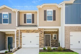 818 Holiday Pk Ln in Knightdale, NC - Building Photo