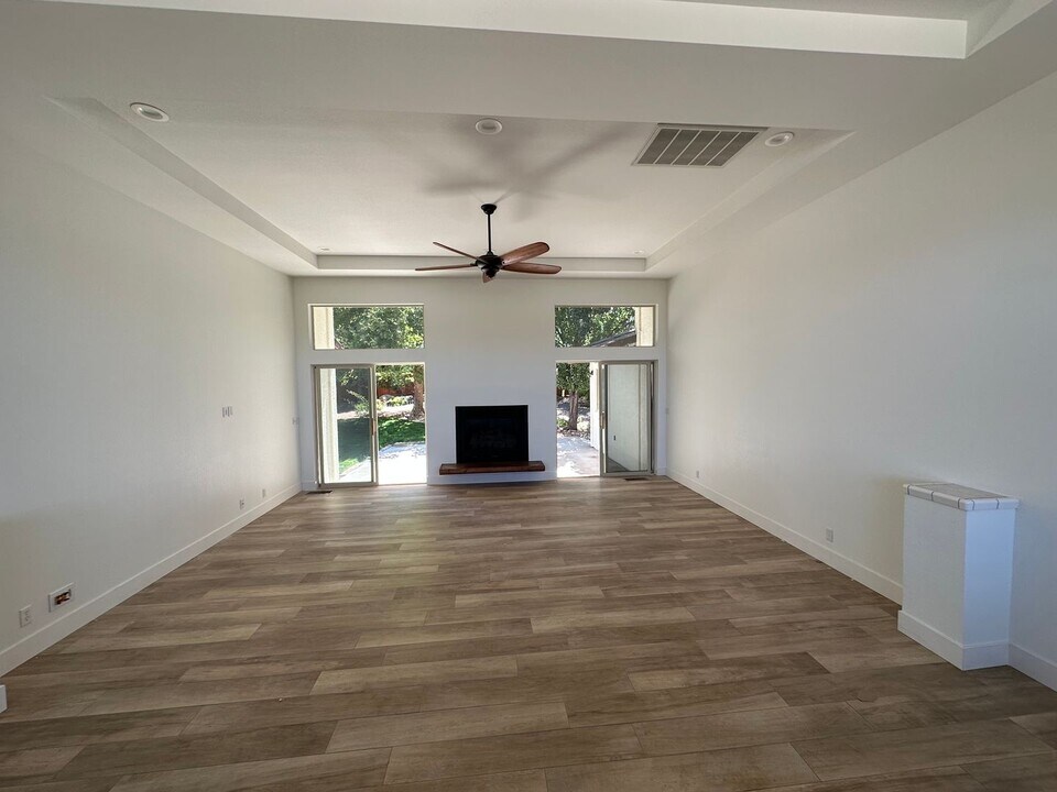 20 Ocelet Way in Reno, NV - Building Photo