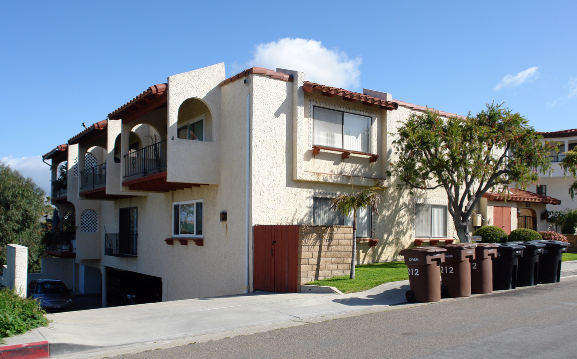 212 Avenida Montalvo in San Clemente, CA - Building Photo