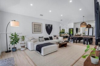 1543 Bird Rd in Coral Gables, FL - Building Photo - Building Photo