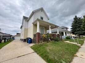 1801 N Wisconsin St in Racine, WI - Building Photo