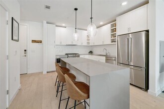 1600 S 1st St in Austin, TX - Building Photo - Building Photo