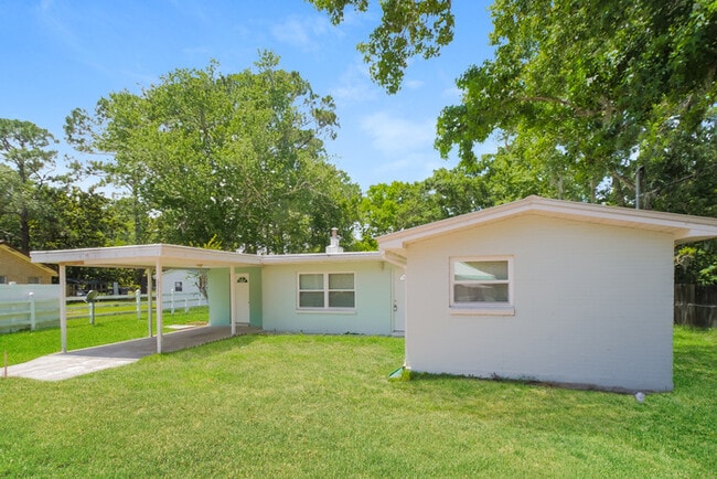 property at 6537 Pine Cir N