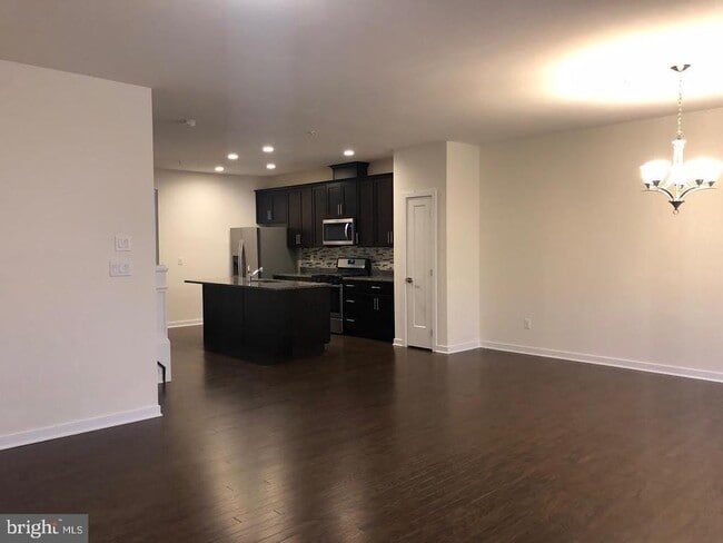 property at 243 Wynstone Ct