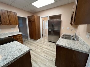 809 Kern St in Normal, IL - Building Photo - Building Photo