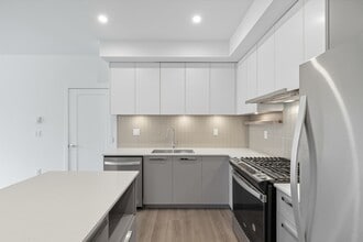 13788-13776 76 Ave in Surrey, BC - Building Photo - Building Photo