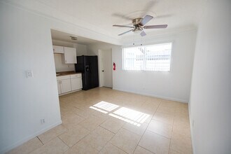 2810 NW 26th St in Fort Lauderdale, FL - Building Photo - Building Photo
