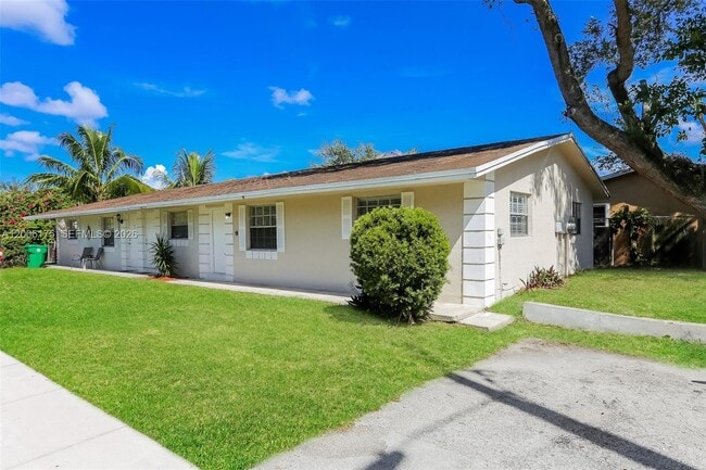 6025 SW 37th St in Miramar, FL - Building Photo - Building Photo