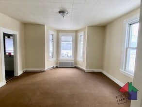 22 Lincoln Ave, Unit 22 in St. Albans, VT - Building Photo - Building Photo