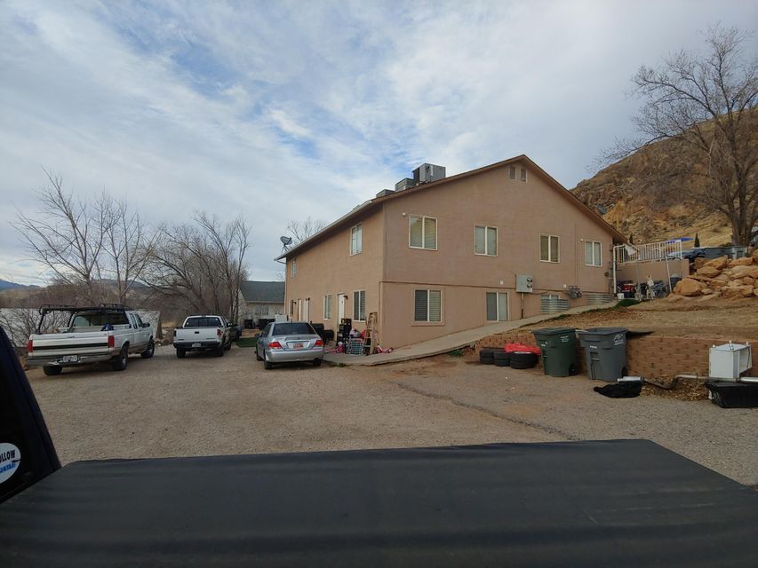 30 S 100 E in La Verkin, UT - Building Photo