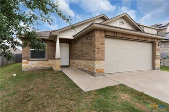 8064 Bassano Dr in Round Rock, TX - Building Photo - Building Photo