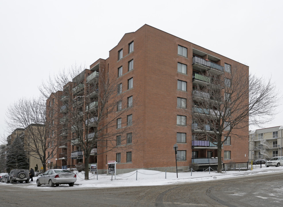 10259 de Bois-de-Boulogne in Montréal, QC - Building Photo