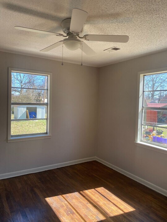 7940 Pryor Pl in Millington, TN - Building Photo