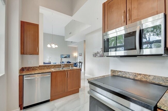 property at 350 N Federal Hwy