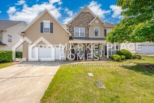 102 Berwick Ct in Easley, SC - Building Photo