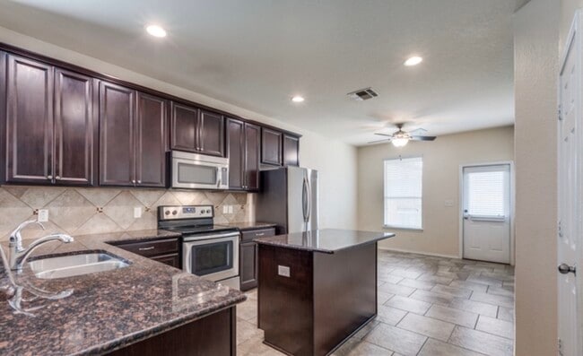 11341 Fine Design in San Antonio, TX - Building Photo - Building Photo