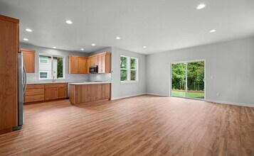 865 SW Grove St in Corvallis, OR - Building Photo - Building Photo