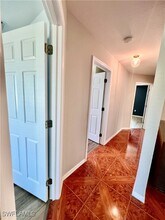 1417 NE 4th Pl in Cape Coral, FL - Foto de edificio - Building Photo