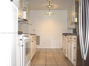 11111 SW 78th Ct in Pinecrest, FL - Building Photo - Building Photo