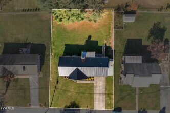 2916 Newbern Dr in Johnson City, TN - Foto de edificio - Building Photo