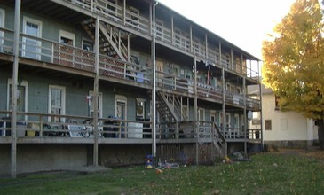 39 Munsell St in Binghamton, NY - Foto de edificio - Building Photo