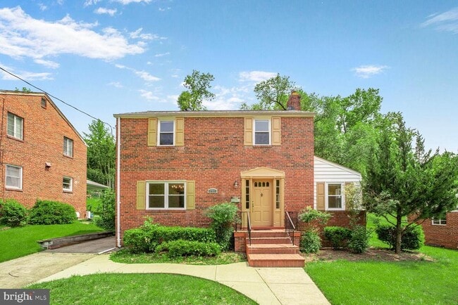 property at 3419 Stanford St