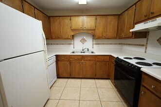6104 Vinnie Dr in Valdosta, GA - Building Photo - Building Photo