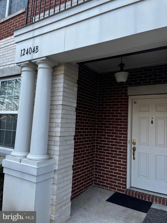 12404 Liberty Bridge Rd in Fairfax, VA - Building Photo - Building Photo