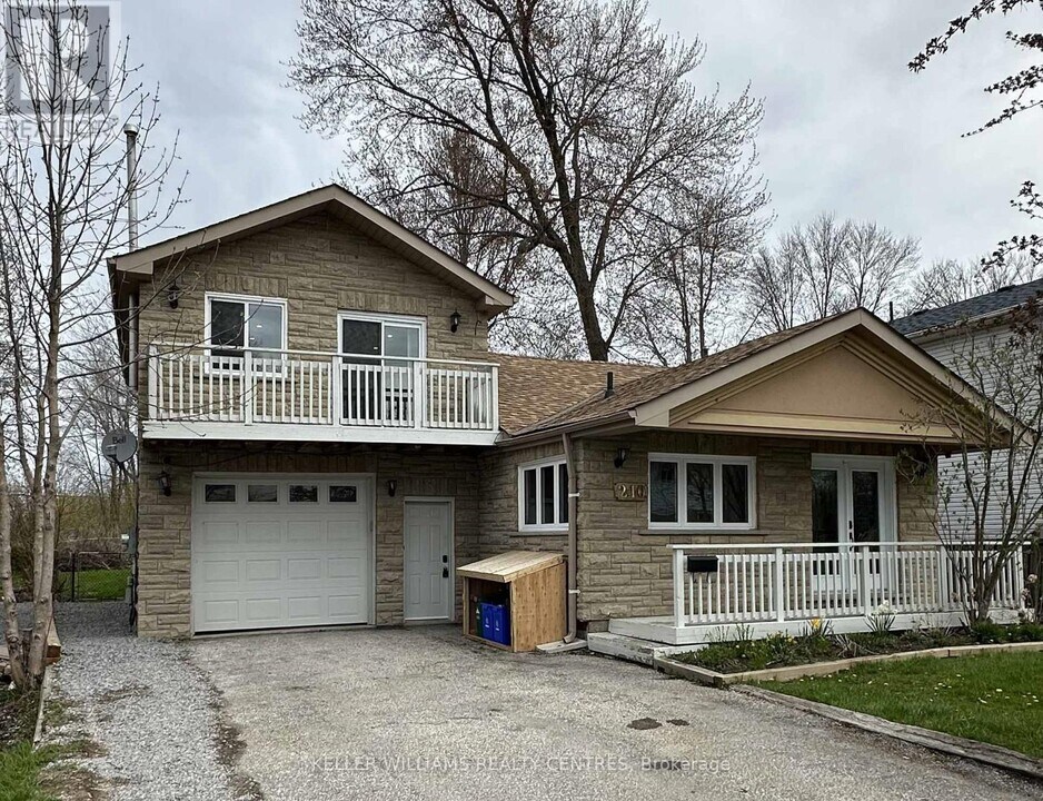 210 Ways Bay Dr in Georgina, ON - Building Photo