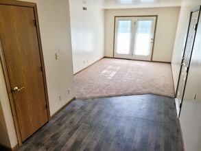 Kingsbury Campus in Greenville, IL - Building Photo - Building Photo