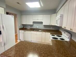 4700 Walden Pond Dr in Raleigh, NC - Building Photo - Building Photo