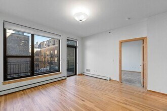 740 Portland Ave in Minneapolis, MN - Foto de edificio - Building Photo