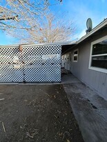 230 E Cedar St in Fernley, NV - Building Photo