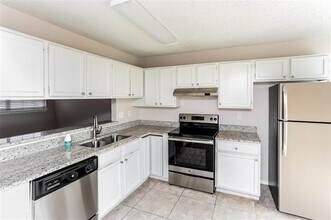 1400 Thackery Dr in Arlington, TX - Building Photo - Building Photo