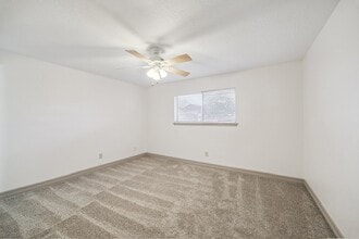 5915 Ray Dr in Pasadena, TX - Building Photo - Building Photo