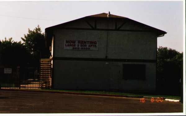 Hilltop Cove Apartments in San Diego, CA - Building Photo - Building Photo