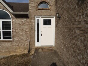 107 Shannon Ln in Georgetown, KY - Building Photo - Building Photo