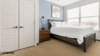 302 13th St S, Unit 318 in Birmingham, AL - Foto de edificio - Building Photo