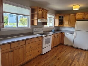 30 Leacock Ct in Dartmouth, NS - Building Photo - Building Photo