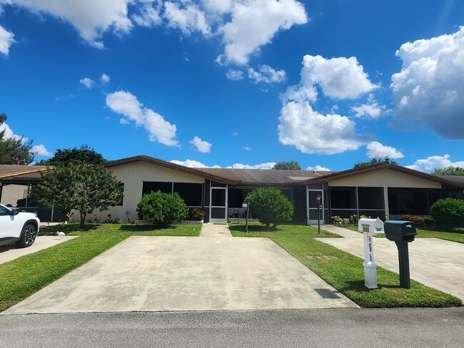 14646 Lucy Dr