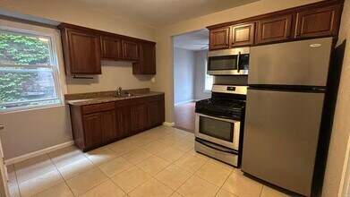 12010 Paul Ave, Unit 2 in Cleveland, OH - Building Photo - Building Photo