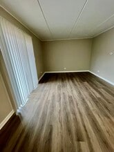 914 School St in Lisle, IL - Building Photo - Building Photo