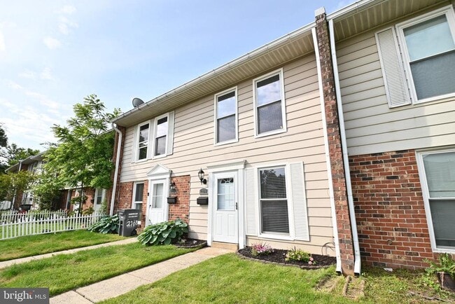 2165 Ferguson Pl in Herndon, VA - Building Photo - Building Photo