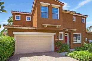 201 Las Flores, Unit 136 in Aliso Viejo, CA - Building Photo