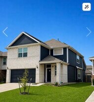 23702 Buttress Root Dr in Spring, TX - Building Photo