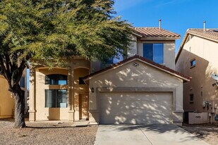 64 W Camino Rio Cebolla in Sahuarita, AZ - Building Photo
